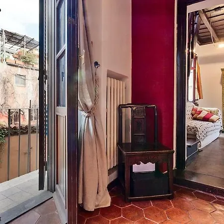 Charming Roman Holidays In Trastevere *